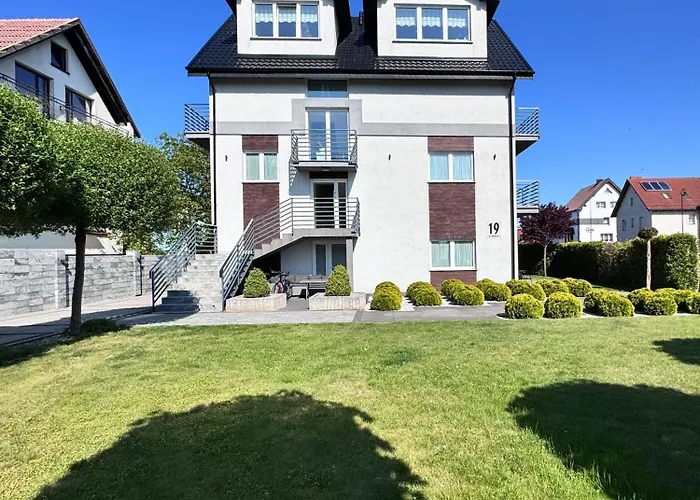 Проживание в семье Batory