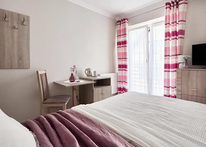 Проживание в семье Batory